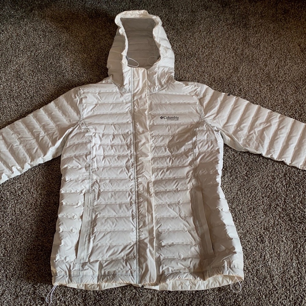 Columbia Titanium Outdry Eco Down Jacket. Size L